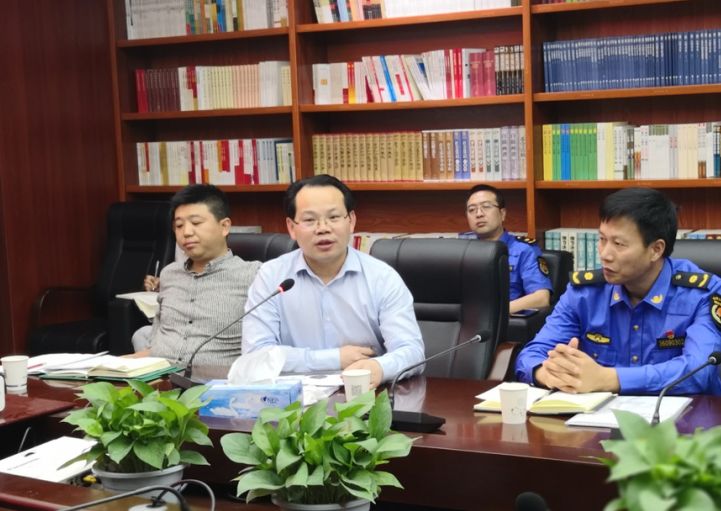 贤和动态我所主任陈金标应邀为信州区城市管理和行政执法局干部开展第二期专题讲座.jpg
